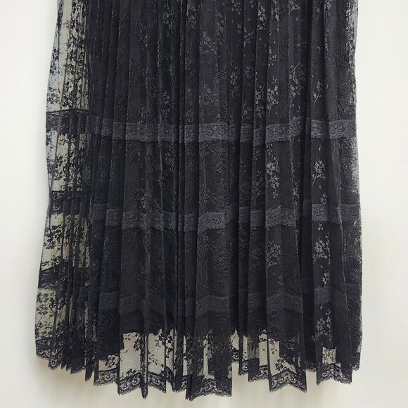Betsey Johnson NY Women's Black Lace Sleeveless V-Neck Pleated Midi Dress Size 8 - Picture 5 of 10